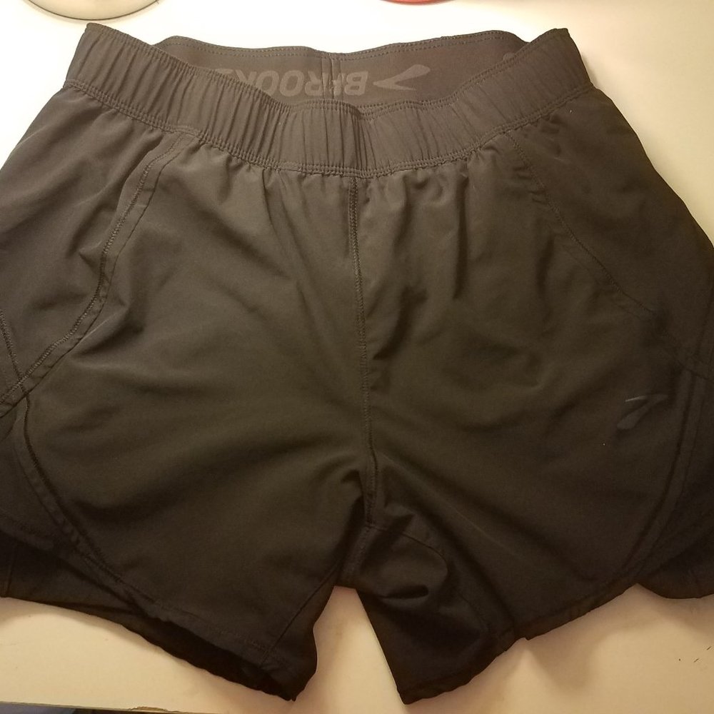 Brooks Chaser 5" 2-in-1 shorts